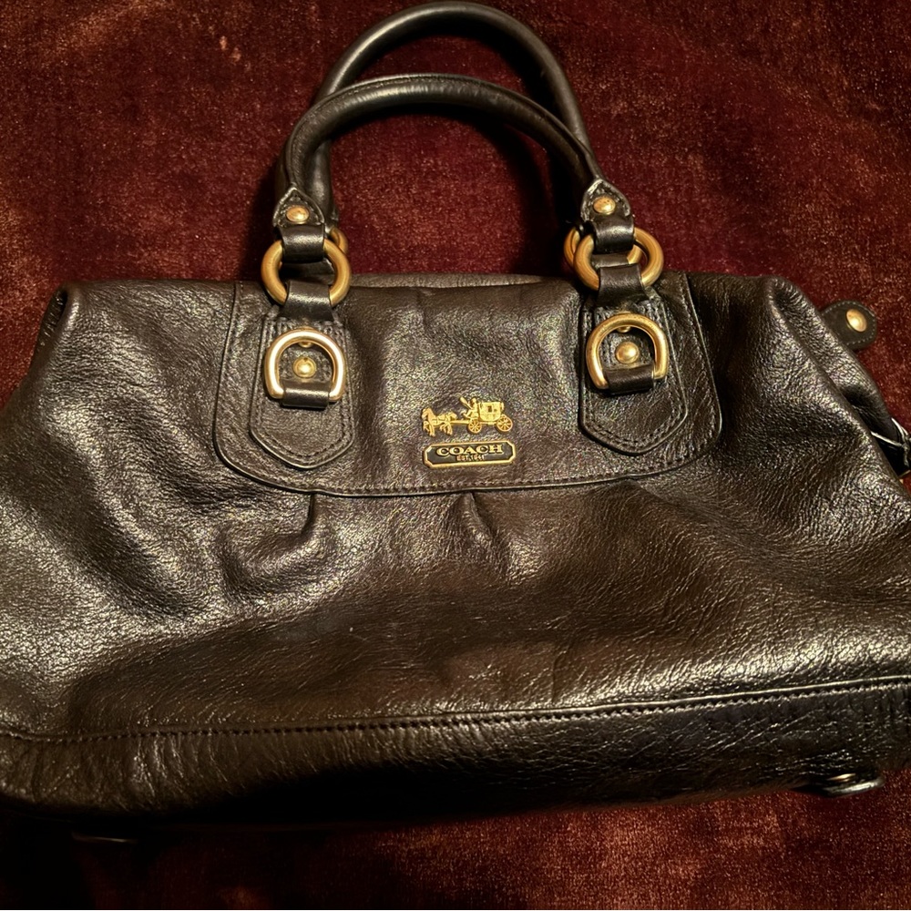 Coach bag. Beautiful condition. Hardly used and well taken care of